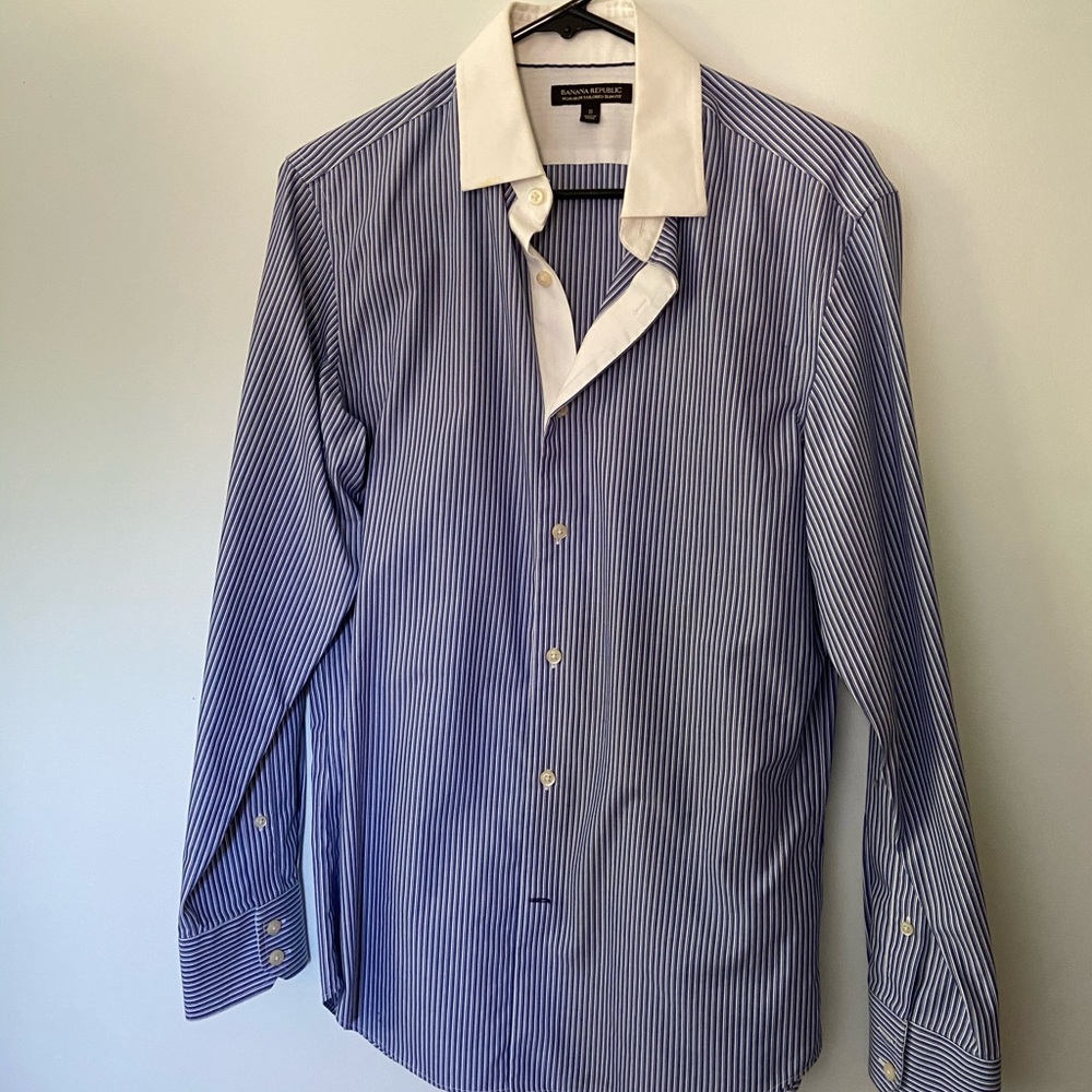 Banana Republic Men’s Button Down Shirt Striped